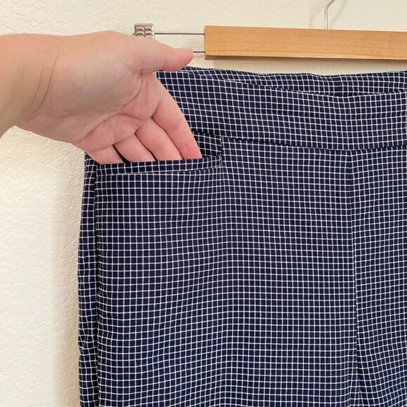 Chico's Brigitte Pull-On Slim Ankle Pants Navy White Plaid Check 12 - Picture 3 of 8